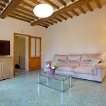 Casa San Girolamo Historic Flat With Cosy Terrace In Lucca\'S City Centre